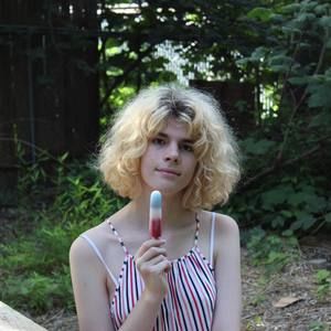 Meet your Posher, Ella